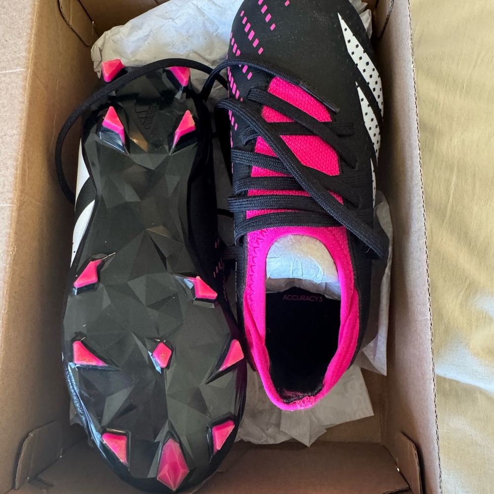 Youth adidas predator cleats, size 12, brand new in box